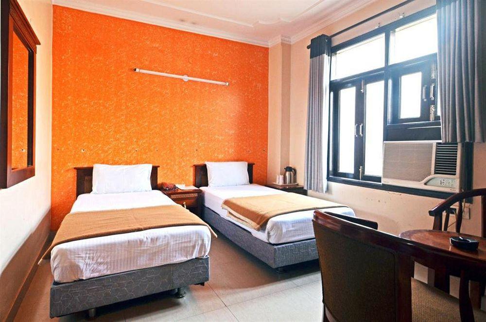דלהי Hotel Sunrise מראה חיצוני תמונה